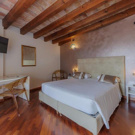 Hotel Degli Oleandri Sirmione Exterior foto